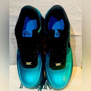 Nike Foam posits Uptowns